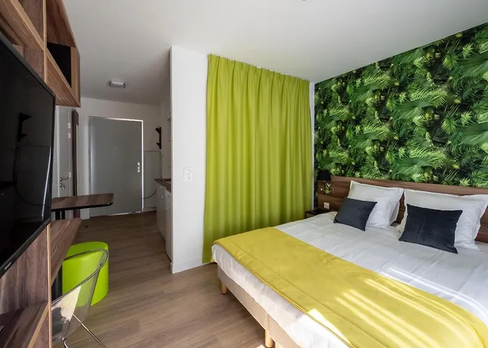 Athome Et Appart hôtel 4*