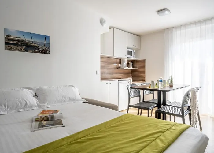 Athome Et 4* La Rochelle (Charente-Maritime)