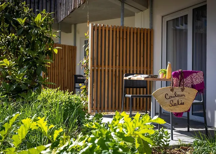 Athome Et Appart hôtel La Rochelle (Charente-Maritime)