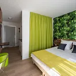 Athome Et Apart Otel 4*