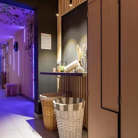 Hotel apartamentowy Athome Et 4*