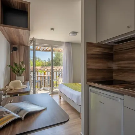 Hotel apartamentowy Athome Et La Rochelle (Charente-Maritime)