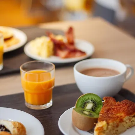 Athome Et La Rochelle (Charente-Maritime)