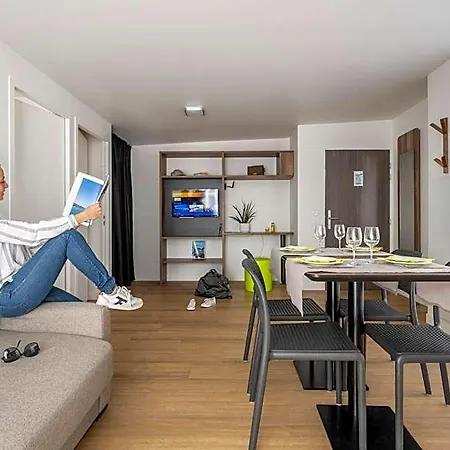 Athome Et Hotel apartamentowy 3*