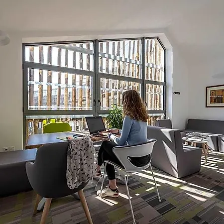 Athome Et 公寓式酒店 3*
