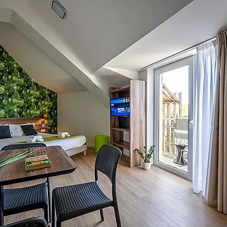 Apartmanhotel Athome Et 3*