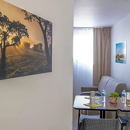 Athome Et 3* La Rochelle
