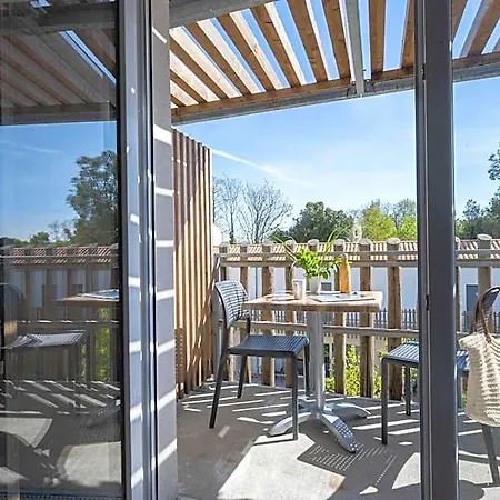 Athome Et Apartmanhotel 3*