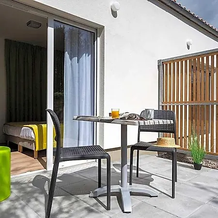Athome Et Apartmanhotel La Rochelle