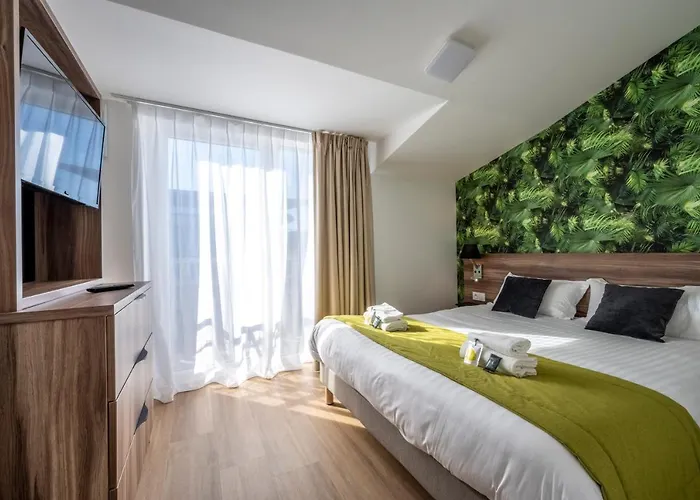 Apartahotel Athome Et La Rochelle (Charente-Maritime)