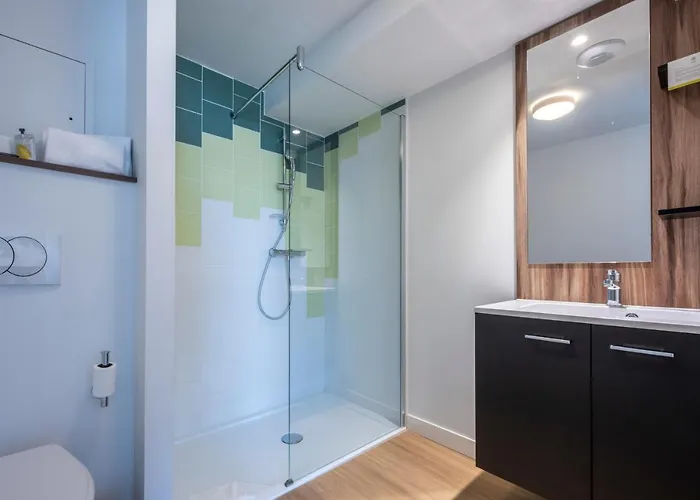 Athome Et La Rochelle (Charente-Maritime)