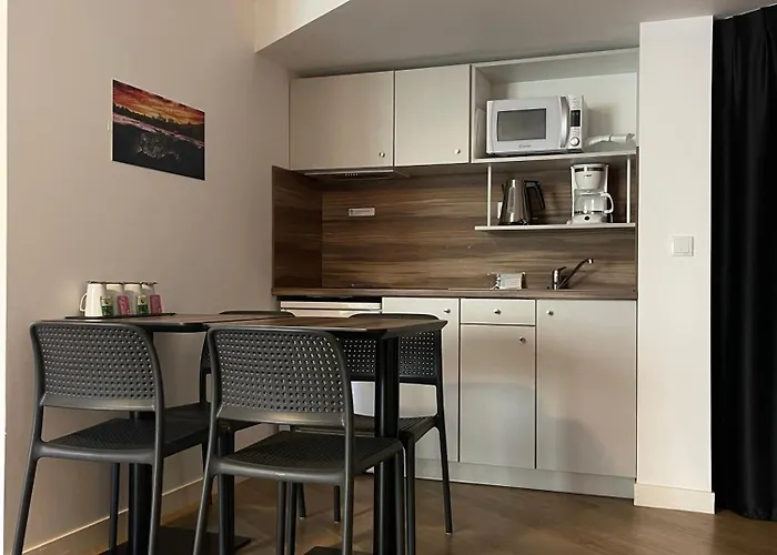 Athome Et 公寓式酒店 拉罗歇尔